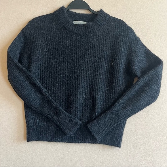 Everlane Women’s The Alpaca Crew Sweater Black Heather size XS - Picture 2 of 14